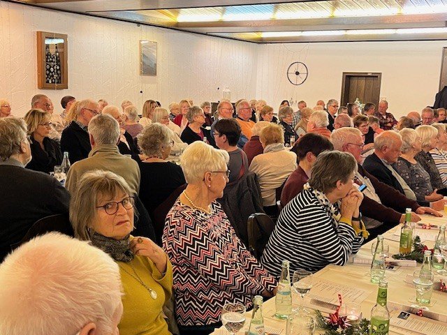 Die VdK-Adventsfeier bot den Besuchern ein abwechslungsreiches Programm.