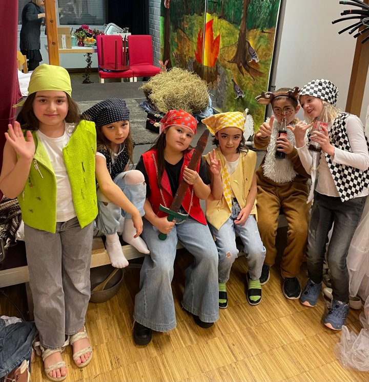 Zehn Kinder führten „Die Schneekönigin“ in Olpe auf.