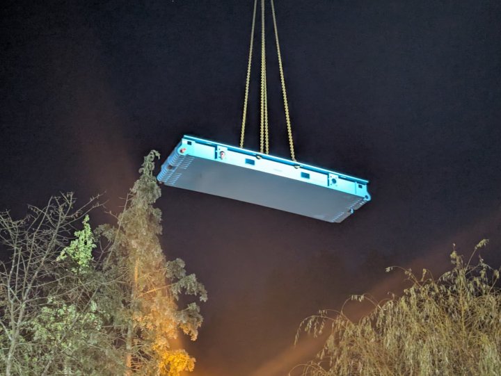 Die Vorarbeiten für den Brückenüberbau begannen am Donnerstagnachmittag, 11. Dezember.