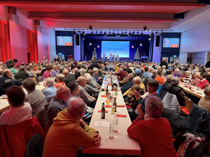 Impressionen vom 40. Vorweihnachtlichen Seniorentreffen in Attendorn.