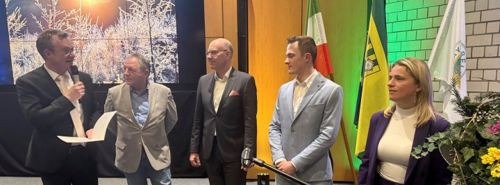 Sportler des Abends: Während der Thomas-Morus-Sitzung am Mittwoch, 14. Januar, durfte der heimische Leichtathlet Ben Tröster die „Sportplakette der Stadt Lennestadt“ entgegen nehmen.