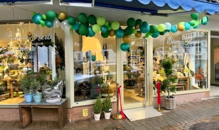 Der Blumenladen Herb hat im Januar Neueröffnung in Altenhundem gefeiert.