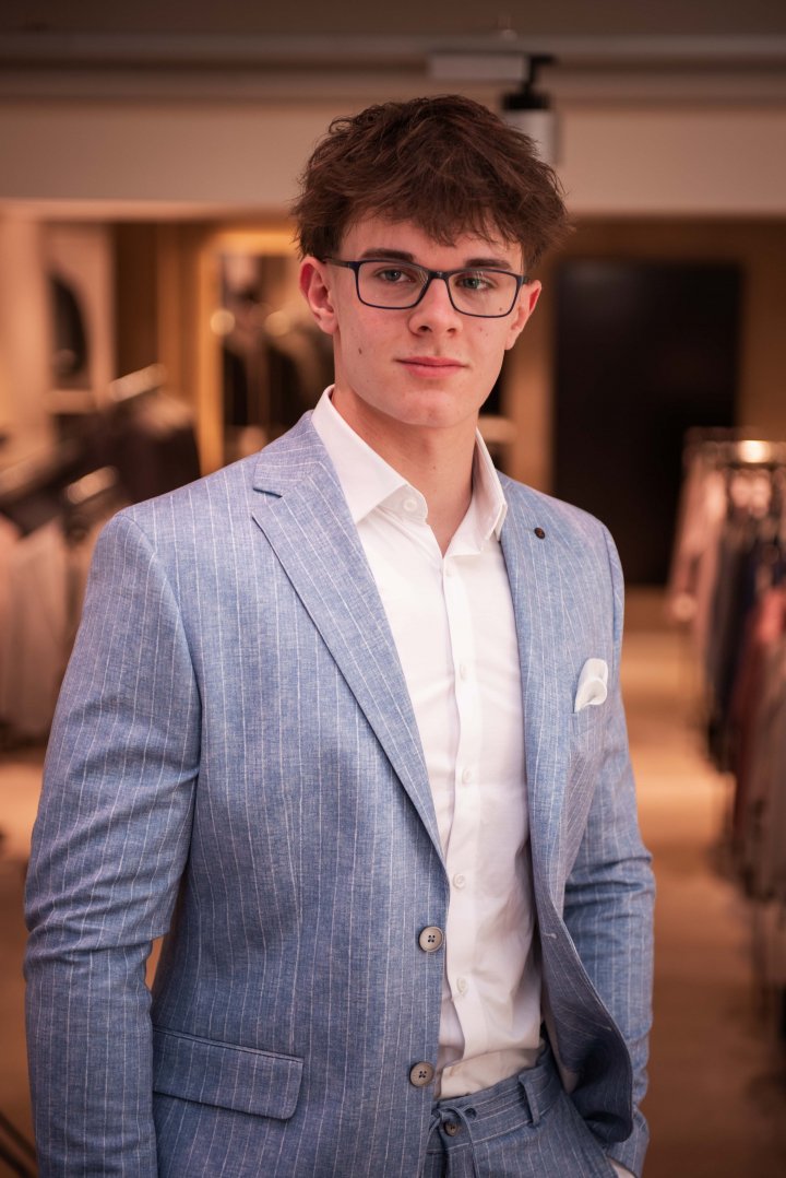 Abiball-Aktion 2026: Zoe van der Wielen und Timo Kramarz von der Gesamtschule Wenden.