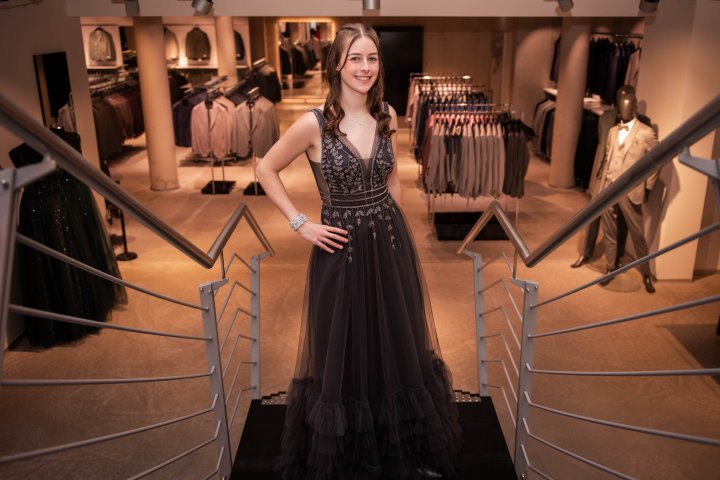 Abiball-Aktion 2026: Amy Voosen und Felix Kremer vom Bündelungsjahrgang des Gymnasiums der Stadt Lennestadt und des Gymnasiums Maria Königin in Lennestadt.
