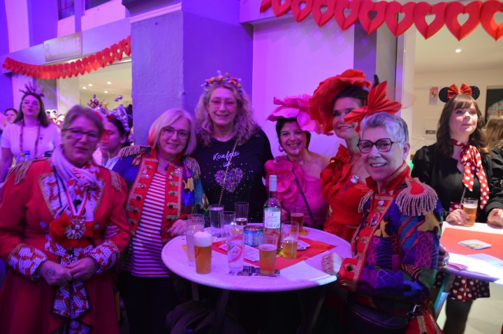 Impressionen von der Damensitzung des KC Grevenbrück.