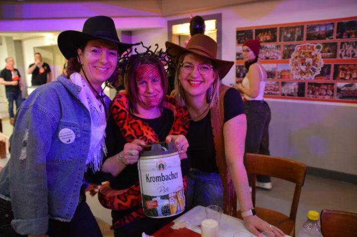 Impressionen von der Damensitzung des KC Grevenbrück.