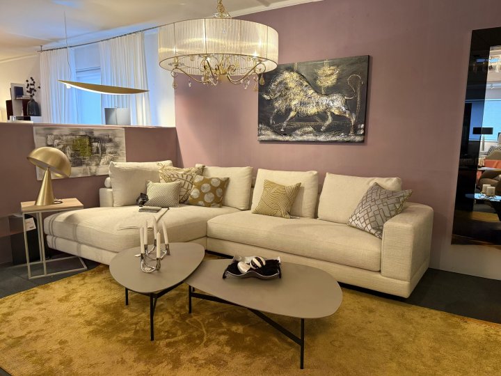 Auf rund 1.000 Quadratmetern Ausstellungsfläche zeigt Möbel Zeppenfeld, wie sich Tradition und zeitgemäße Wohnkultur verbinden lassen.