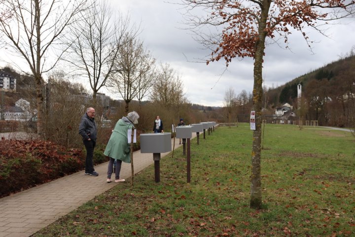 Impressionen vom LEGO-Osterweg im Lennepark Finnentrop.