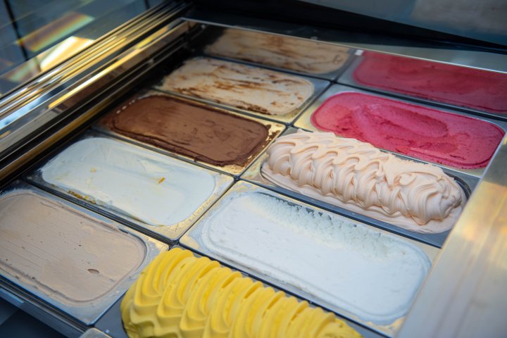Peppe Eis 64 eröffnet am Marktplatz in Altenhundem ein neues Lokal.