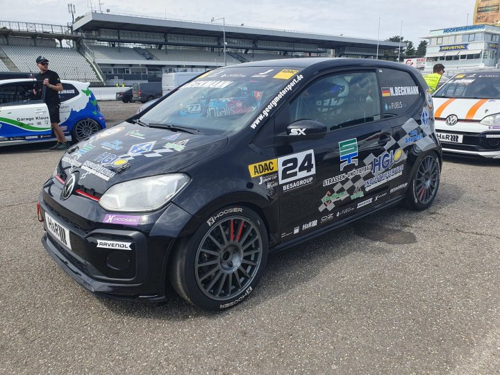 Noah Beckmann gab sein Debüt beim ADAC Tourenwagen Junior Cup auf dem Hockenheimring.