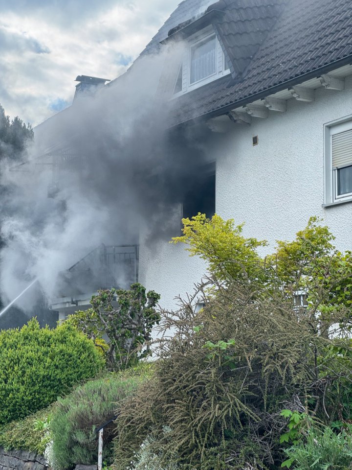 Die Feuerwehr Wenden war bei einem Brand an der Arnoldistraße gefordert.