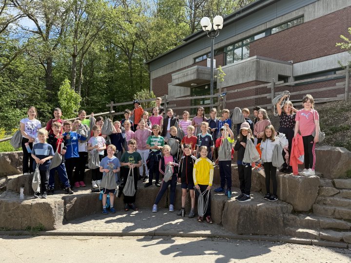 Die Kirchhundemer Grundschule Am Kreuzberg organisierte für den Spendenlauf einen Aktionstag.