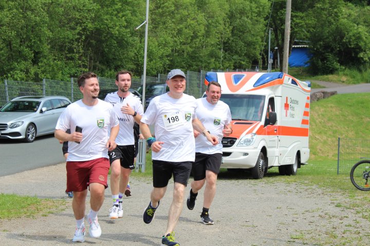 Zum zweiten Mal hat der SV Würdinghausen des Volksbank-Friedenslauf ausgerichtet. 90 Teilnehmer waren dabei und setzten ein Zeichen für Frieden und Toleranz.
