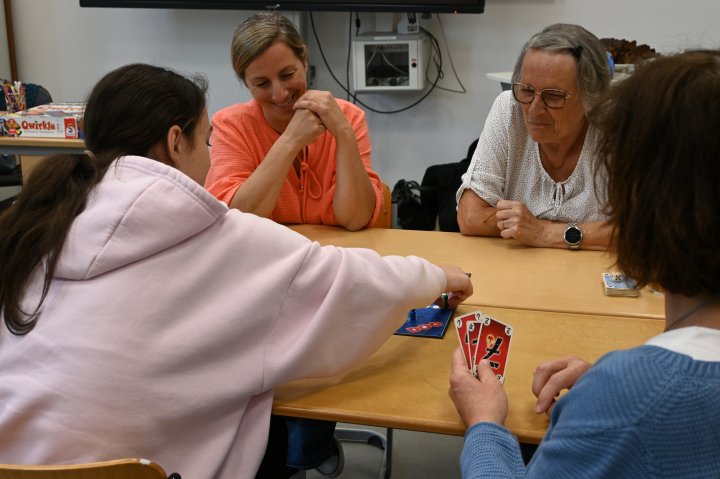 Ein generationenübergreifendes Projekt: Das erste Treffen des Spieletreffs am Rivius Gymnasium hat am Dienstag, 9. Juni, stattgefunden.