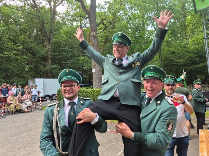 Lars Stursberg ist neuer Schützenkönig in Schönau.