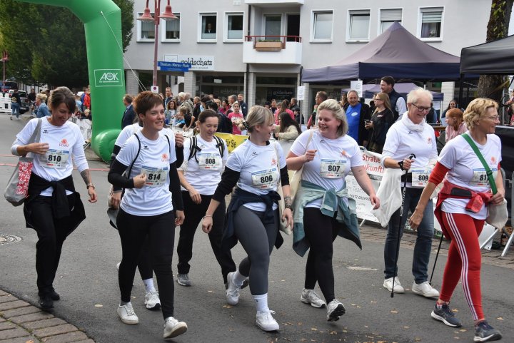 Teamgeist, Motivation und gute Stimmung stehen bei „Lennestadt läuft“ im Mittelpunkt. Abteilungen, Kollegen oder ganze Firmen sind besonders willkommen.