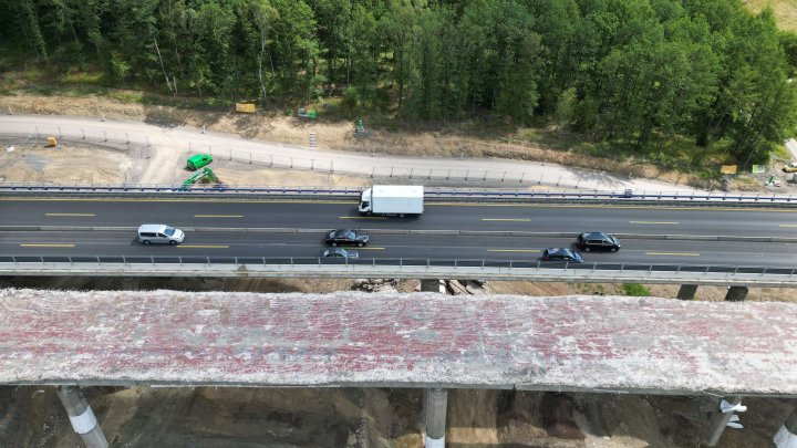 An der A 45-Talbrücke Ottfingen laufen die Vorbereitungen für die Sprengung des ersten Teilbauwerks am Sonntag, 19. Juli, auf Hochtouren.