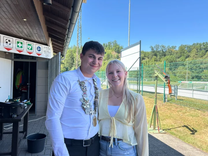 Marcel Ossipenko und Vanessa Maximow regieren erneut die Lenhauser Jungschützen.