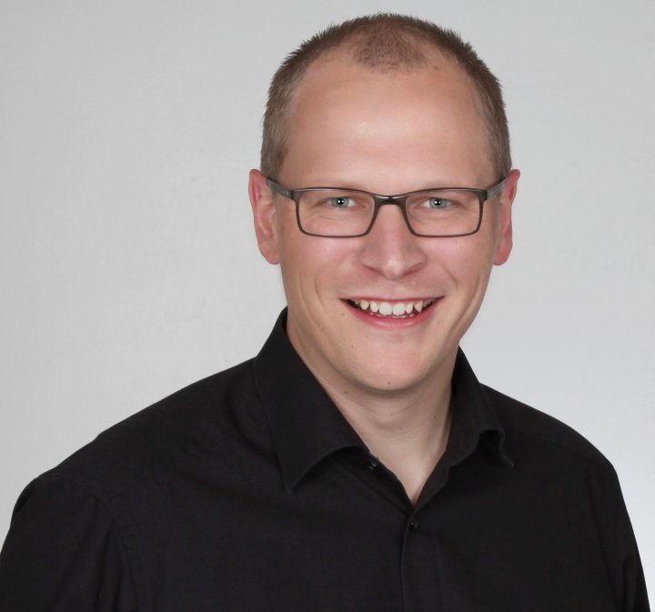 Unter den Gästen ist David Löher aus Lennestadt.