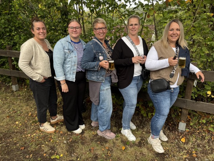 Bei bestem Schützenfest-Wetter - trocken und nicht zu heiß - feiern die Saßmicker ihr Schützenfest und ihren neuen König Daniel Burghaus, der am Sonntag, 23. August, den Vogel von der Schraube holte.