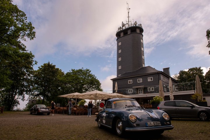 Die Röhrl Klassik führte am Samstag, 5. September, auch durch zahlreiche Orte im Kreis Olpe.