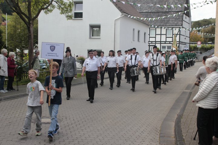 Impressionen vom Festzug zum 100-jährigen Bestehen des Musikvereins Saßmicke.