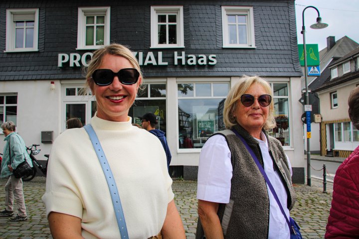 Der Musikzug der Freiwilligen Feuerwehr der Stadt Drolshagen feierte mit einem zweitägigen Musikfest sein 130-jähriges Bestehen. Ein Höhepunkt war der Festzug am Samstag, 12. September – und das Wetter spielte mit.
