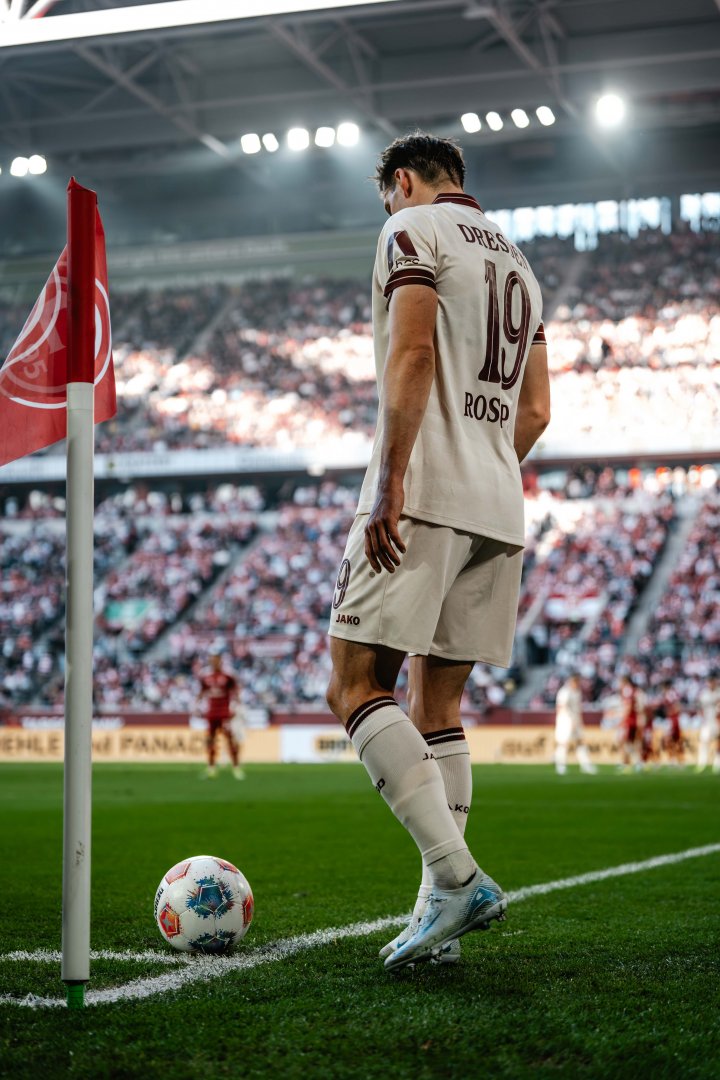 Hedda Henneke hat die ersten Spiele im Profi-Fußball fotografiert.
