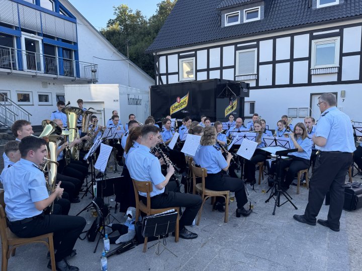 Das Kreisschützenfest in Elspe ist am Freitag, 25. September, gestartet.