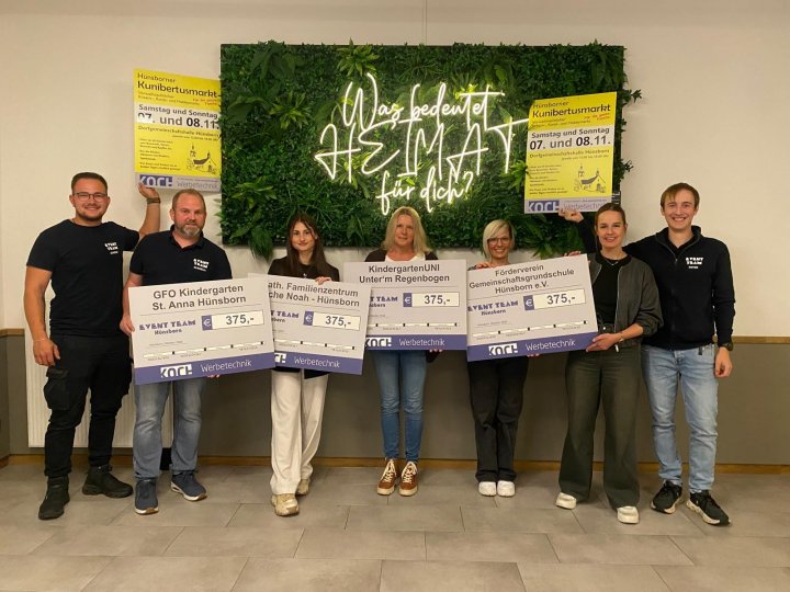 Insgesamt 20.000 Euro hat das Event Team Hünsborn wieder an zahlreiche regionale Einrichtungen und Organisationen gespendet. Das Geld fließt in unterschiedlichste Projekte, Anschaffungen sowie kleine und große Freuden für Kinder und Jugendliche.
