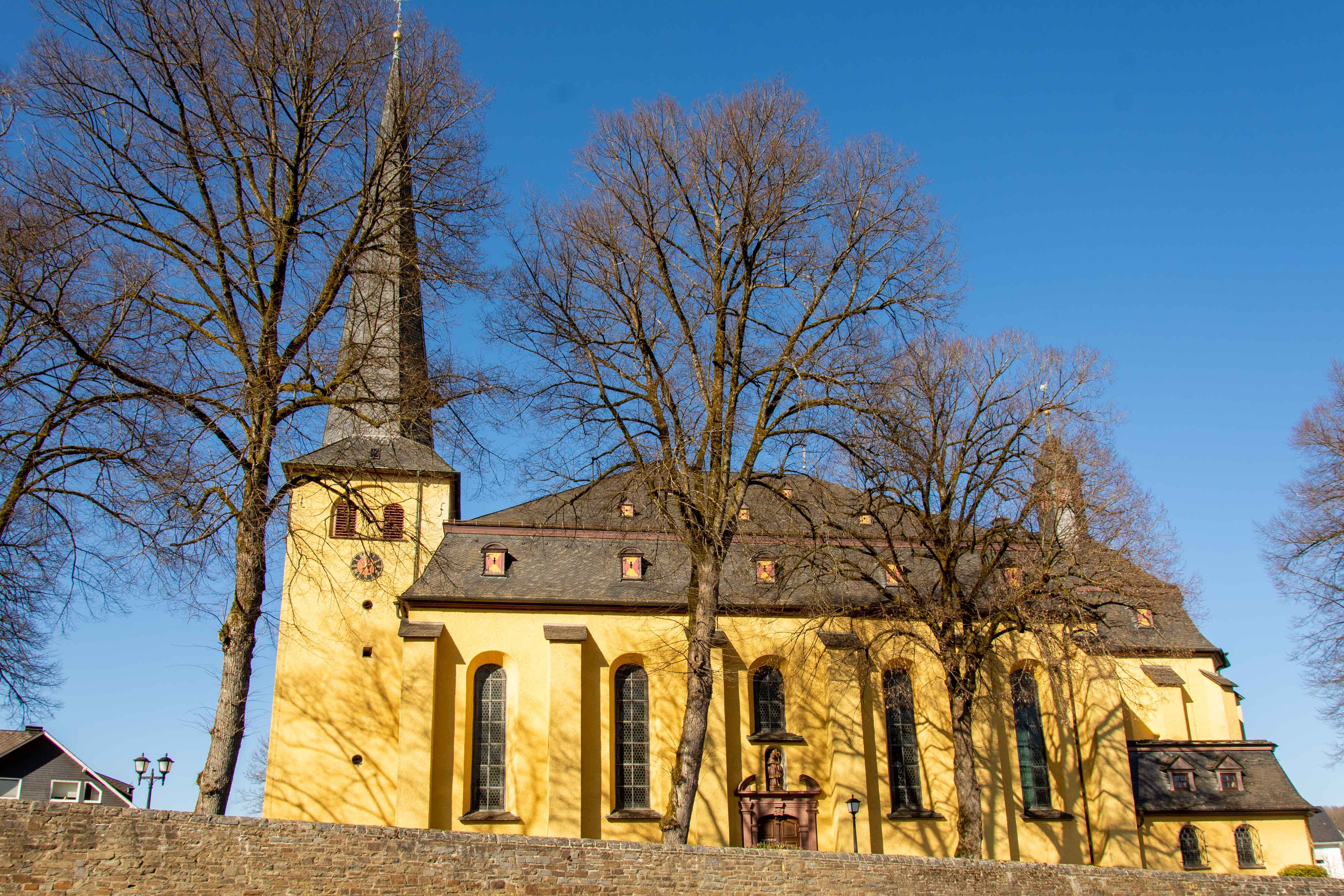 Die Pfarrkirche in Wenden. von Nils Dinkel