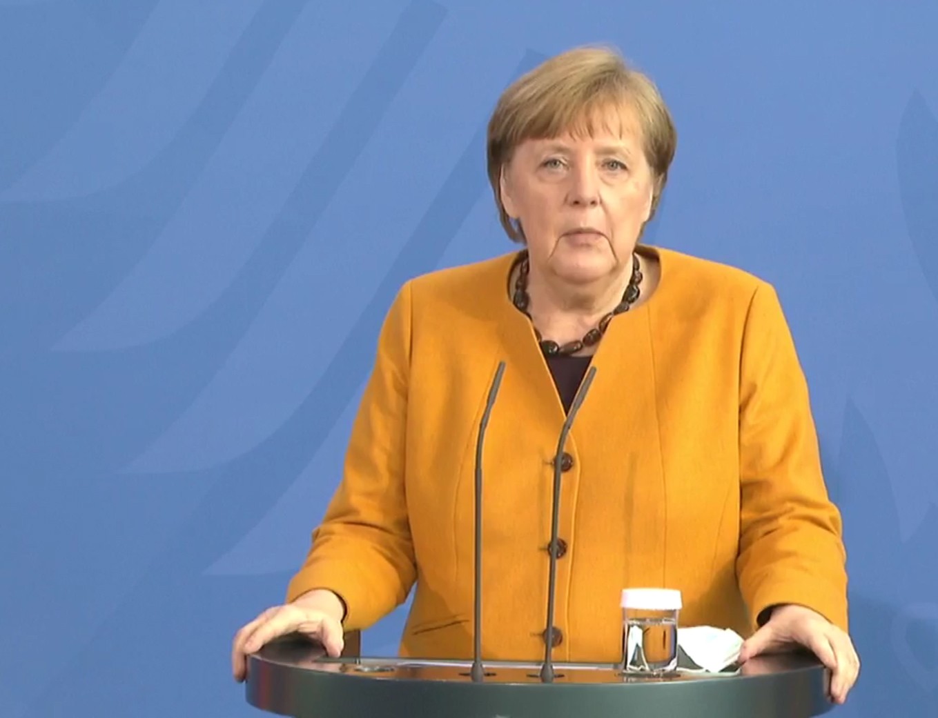 Angela Merkel stoppte die Oster-„Ruhetage“. Sie übernahm die volle Verantwortung und bat die Bürger um Entschuldigung. von Screenshot: Bundeskanzleramt