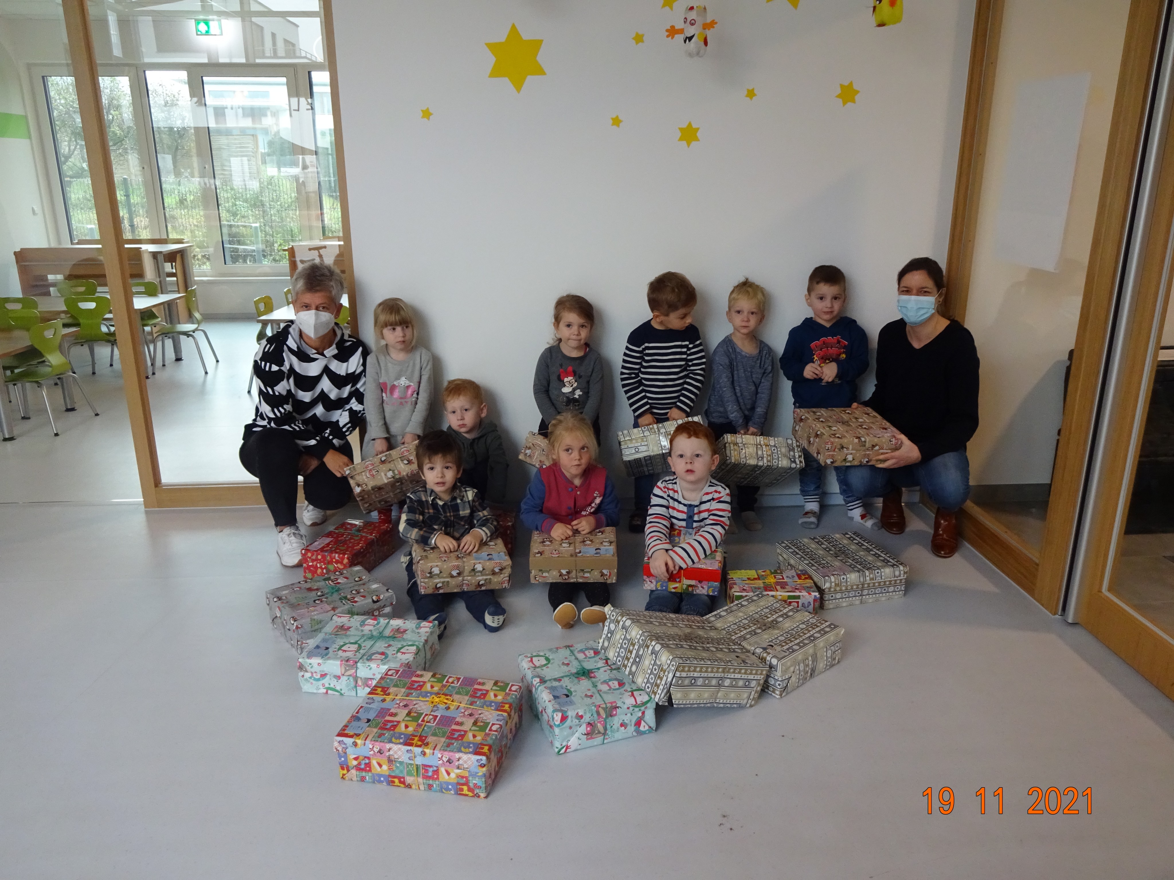 Sie packten insgesamt 18 Päckchen für die Aktion „Weihnachten im Schuhkarton“. von privat