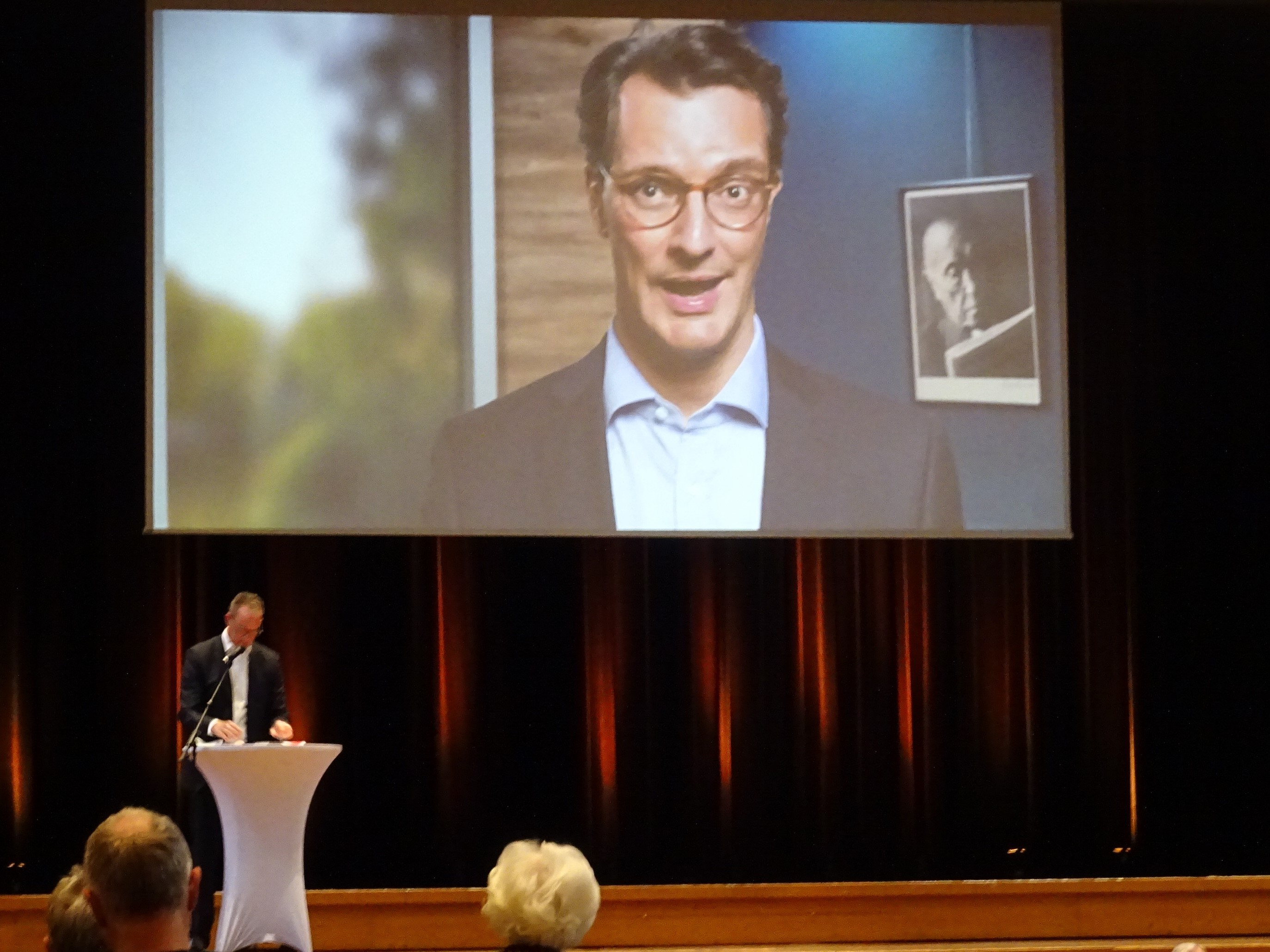 Ministerpräsident Wüst spricht sich in seiner Video-Botschaft für Ritter aus von Sigrid Mynar