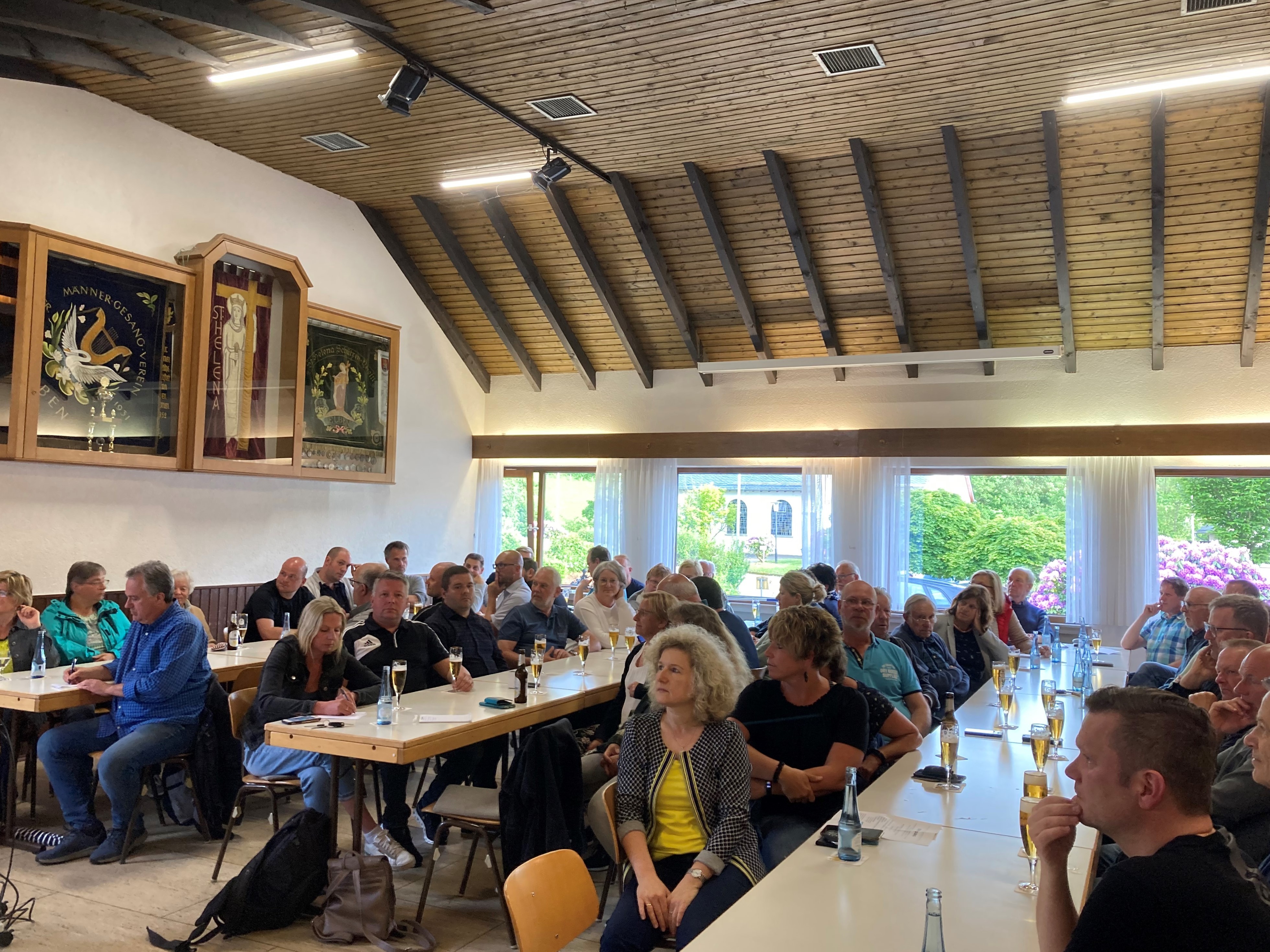 Die Jahreshauptversammlung des Dorfvereins Elben-Scheiderwald im Pfarrheim war gut besucht. von Lorena Klein