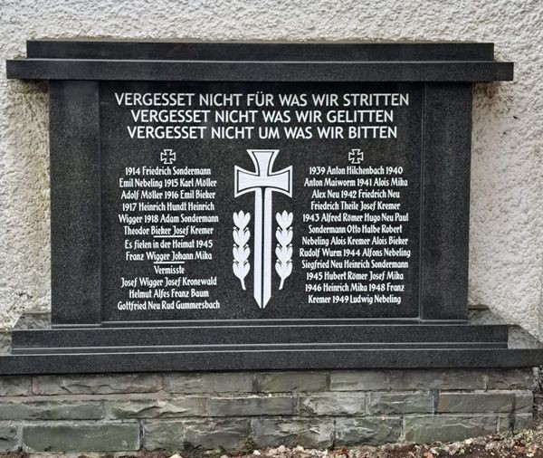 Die Gefallenen der beiden Weltkriege in Berlinghausen. von privat