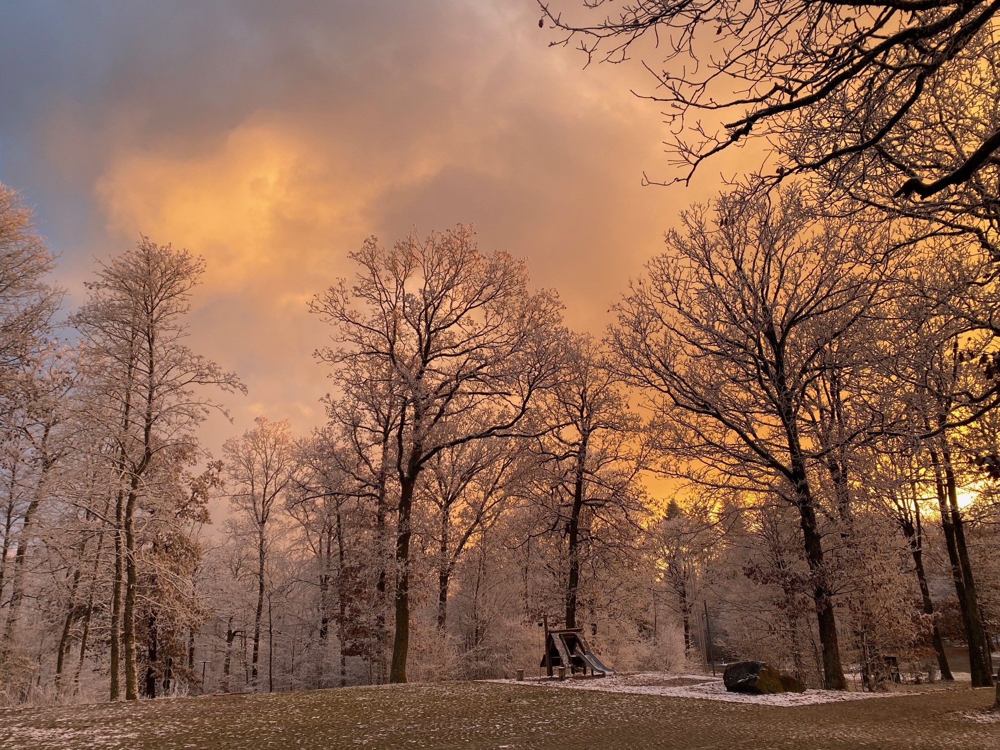 Winterlicher Sonnenuntergang auf der Hohen Bracht. von Kerstin Sauer