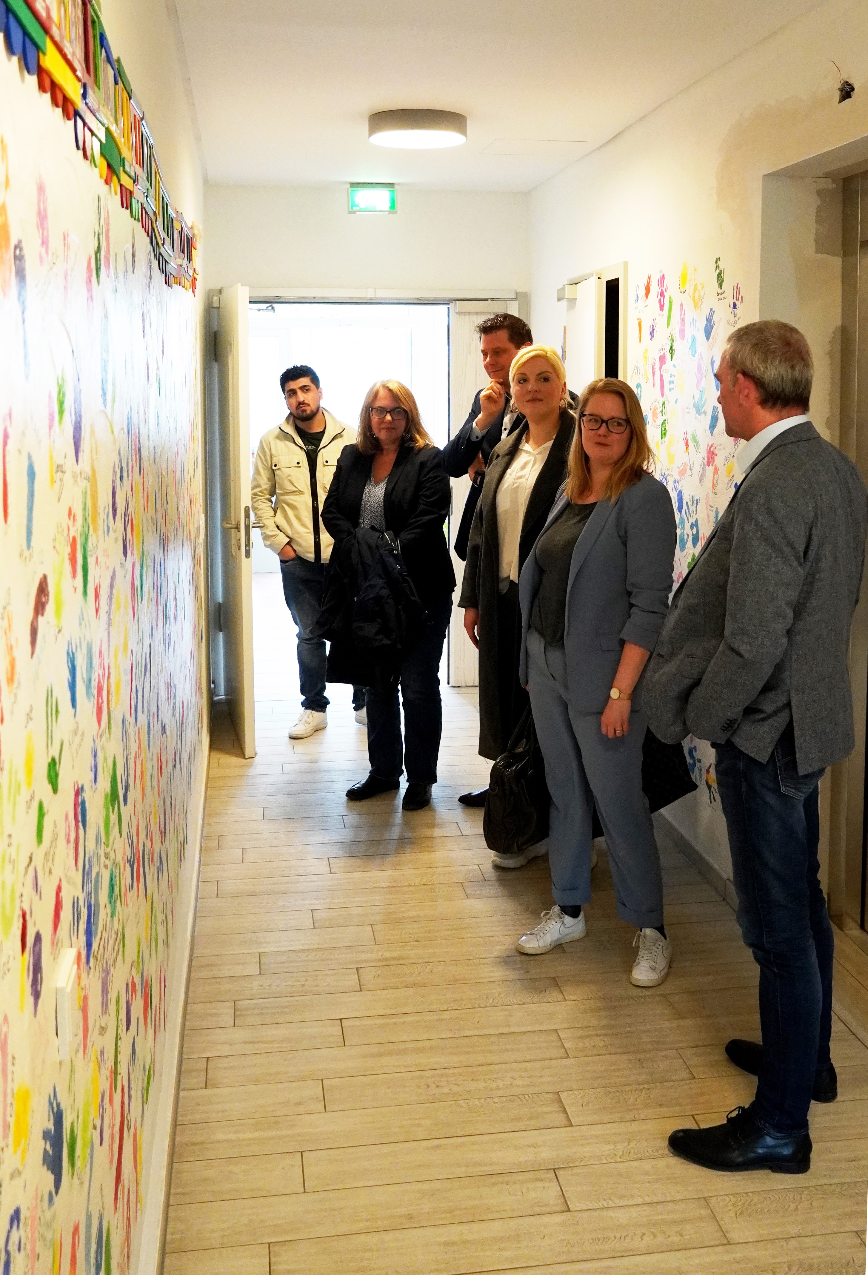 Die SPD-Landtagsabgeordneten zeigten sich von der Einrichtung beeindruckt. von Kinder- und Jugendhospiz Balthasar