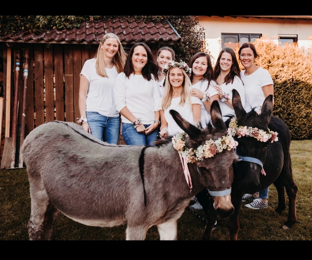Sieben junge Damen gehören zur „Biberbande“. Sie dürfen sich über den vierten Platz freuen. von privat