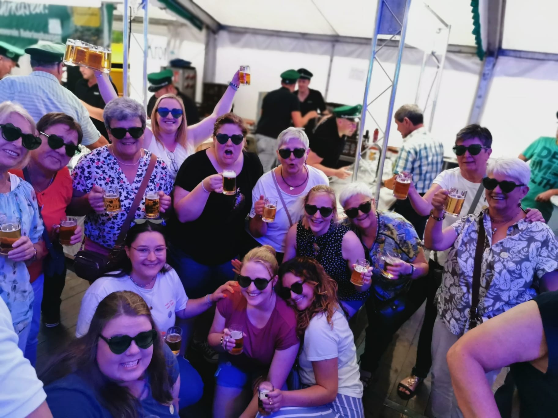 Der Stammtisch „Jung meets Junggebliebene“ schweißt mehrere Generationen zusammen. von privat