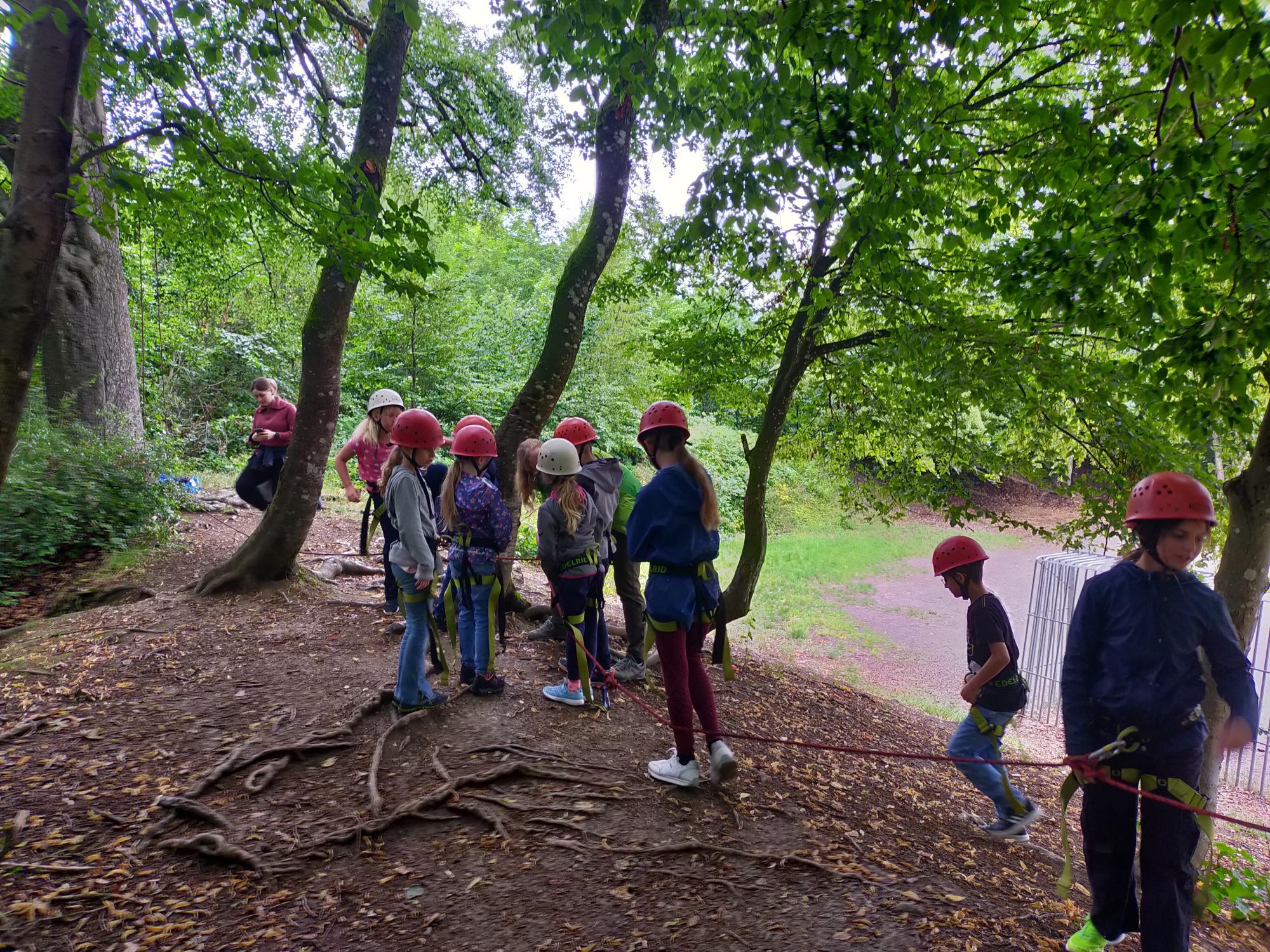 Zum ersten Mal hat die OT Olpe eine eigene Ferienfreizeit angeboten. Die „Ritterwoche“ begeisterte mit einem abwechslungsreichen Programm. von privat
