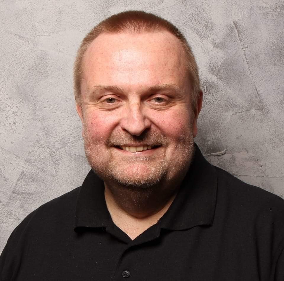 Bernd Goebel erzählt im Dorfhaus Helden, wie er den Weg aus dem Alkoholismus gefunden hat. von Bernd Goebel