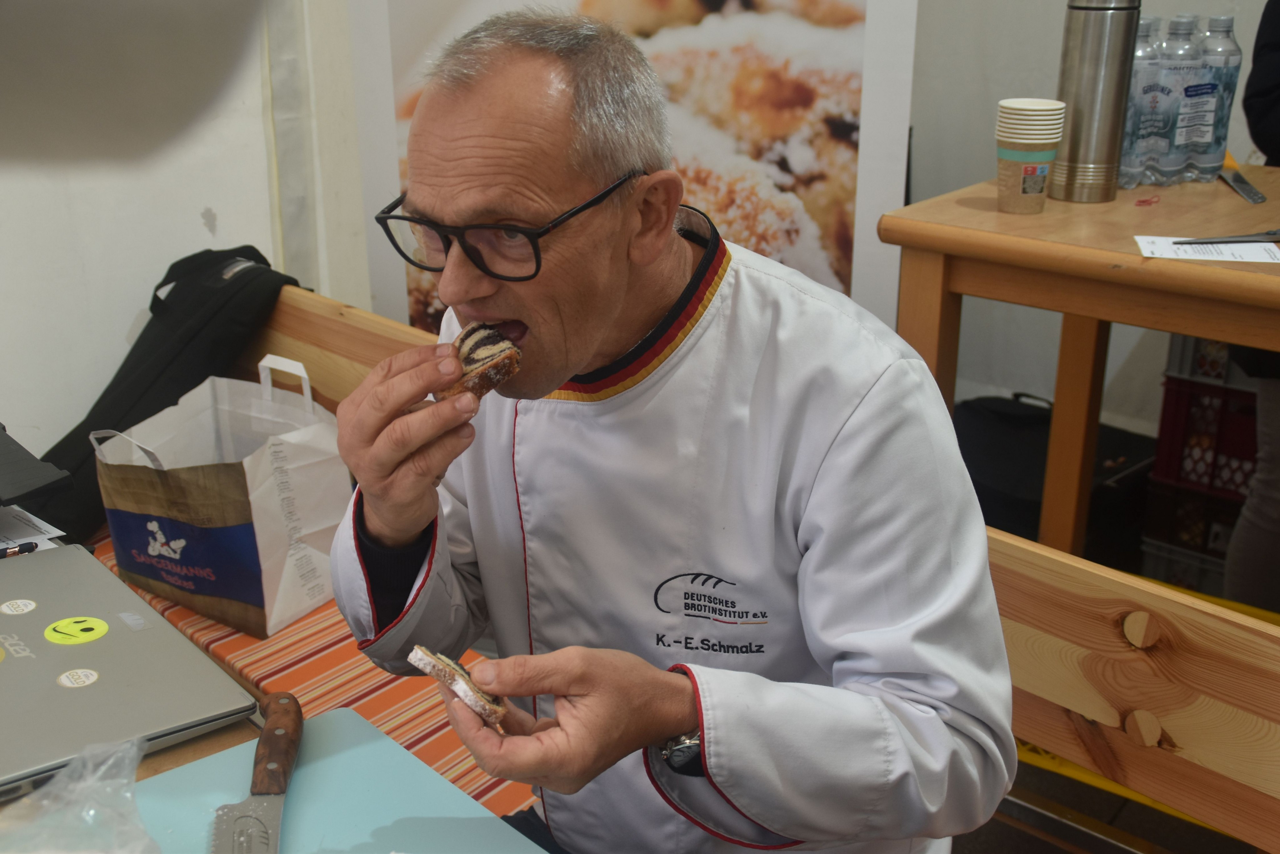 Probieren geht über studieren - das weiß Karl-Ernst Schmalz aus seiner langjährigen Berufserfahrung. von Nicole Voss