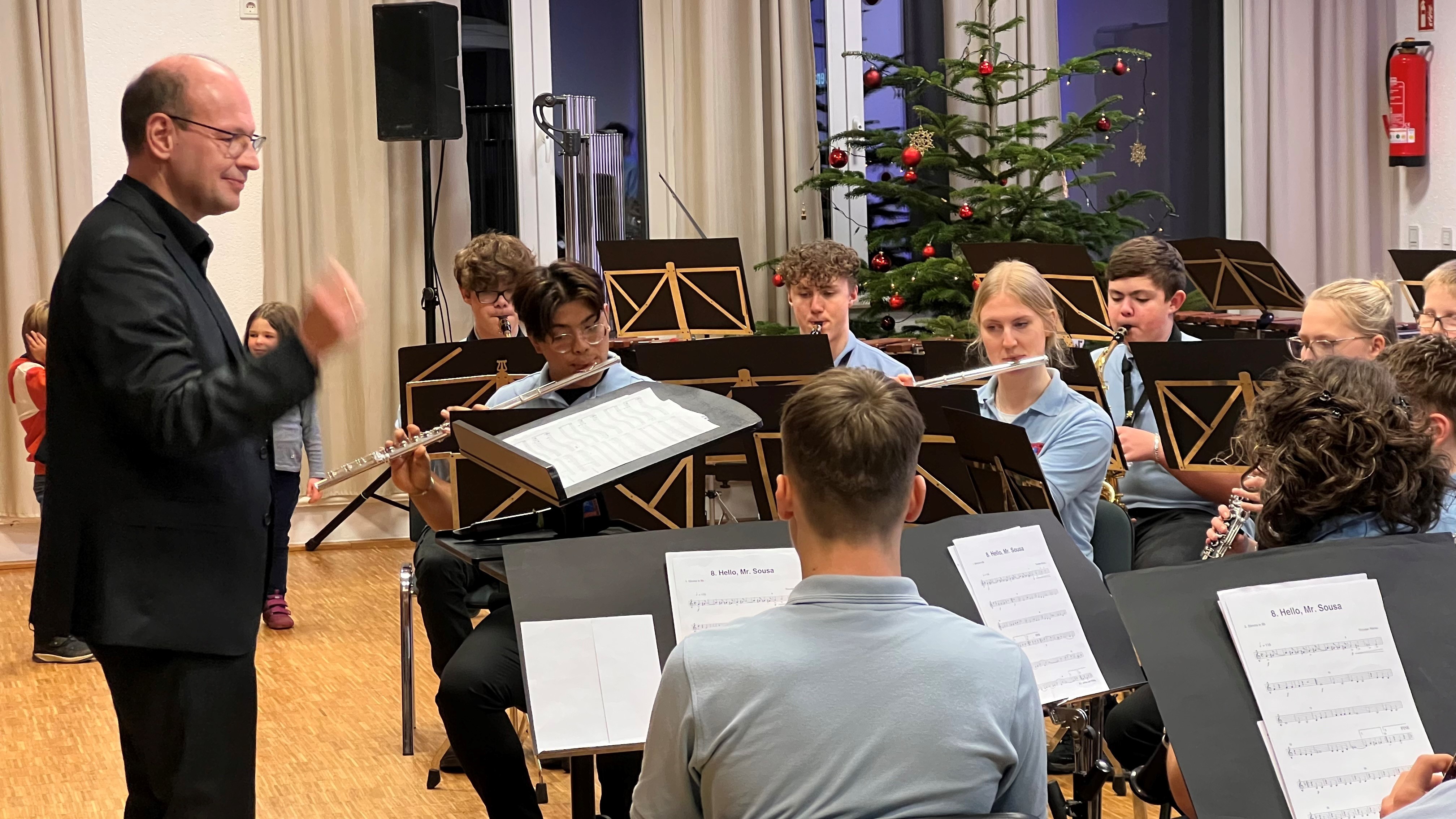 Adventskonzert des Jugendorchesters Frenkhausen unter der Leitung von Stefan Burghaus. von privat