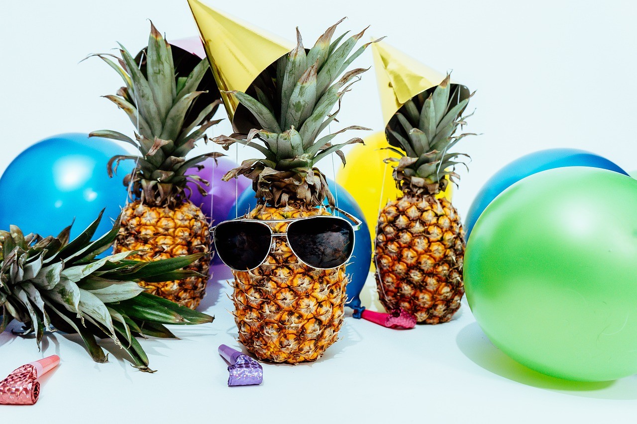 Pina Colada Blechkuchen mit Ananas - eine tolle Idee für die Karnevalstage. von pixabay