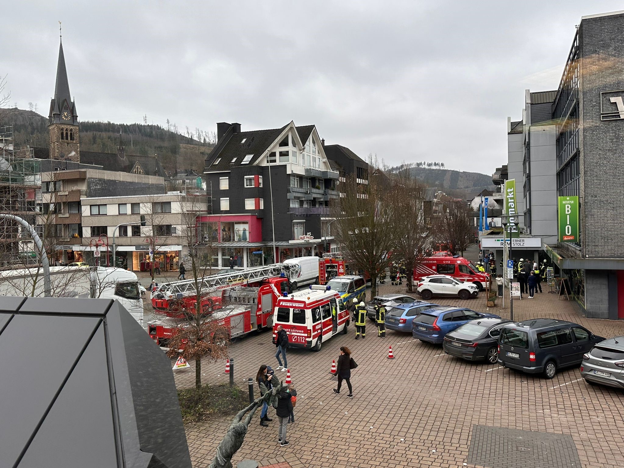 Ein kleiner Brand hat an der Hundemstraße für ein größeres Aufgebot an Einsatzkräften gesorgt. von privat