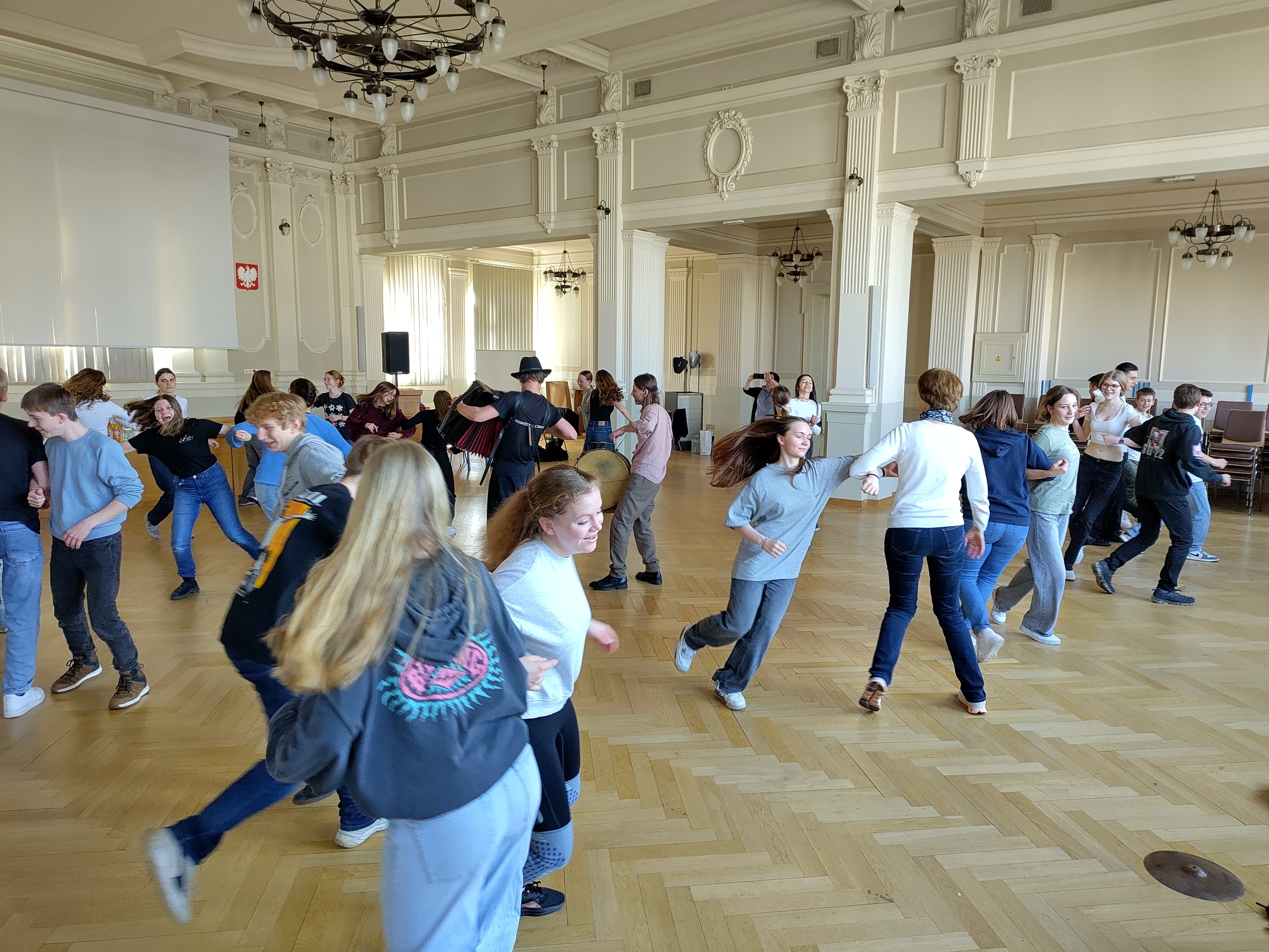 Beim Tanzworkshop lernten die Schüler traditionelle polnische Tänze kennen. von privat
