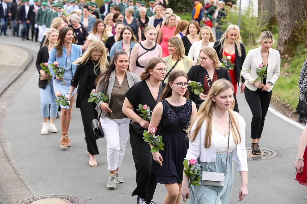 Der große Festzug des Elber Schützenfestes. von privat