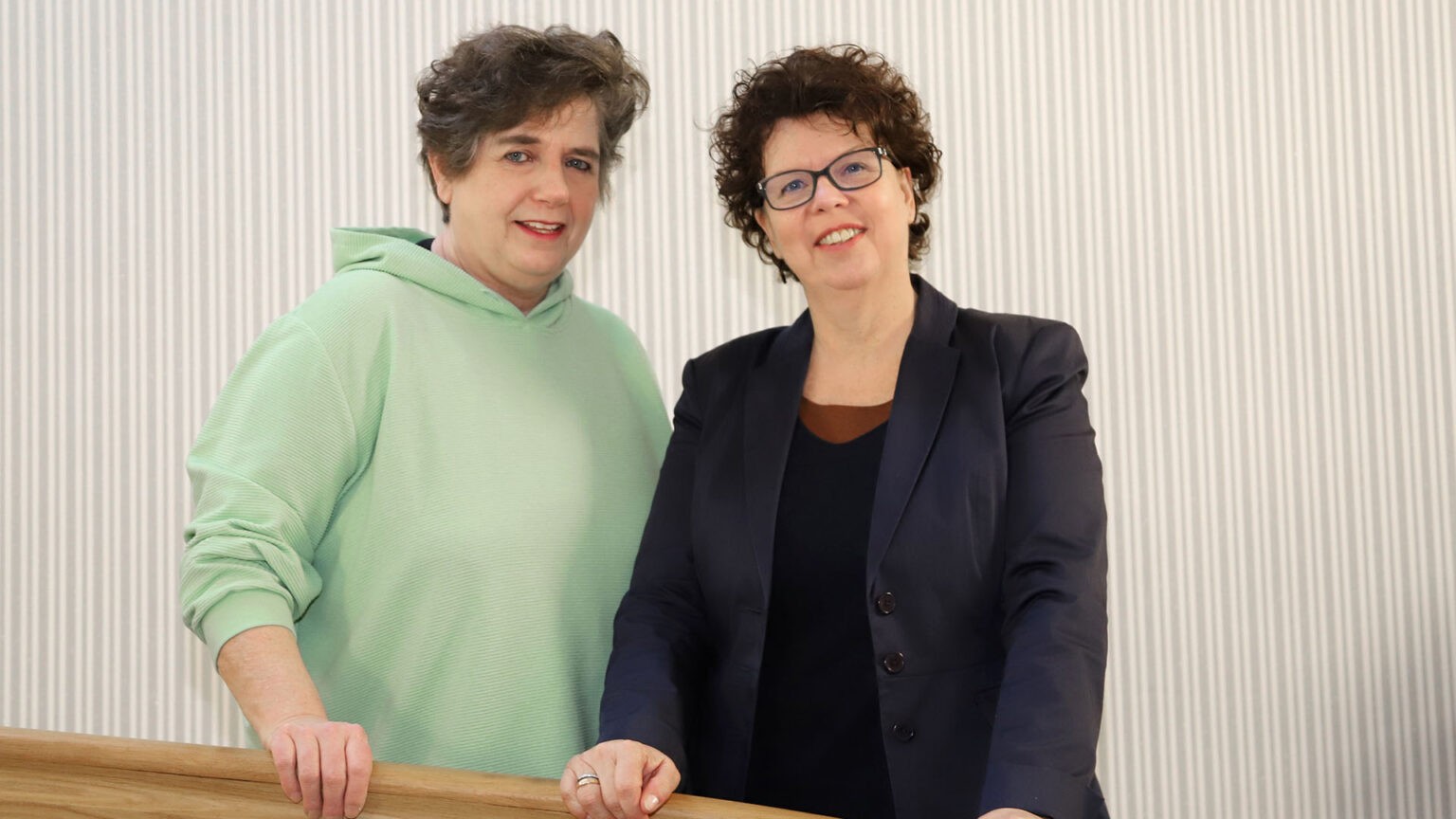 Ute Lütticke (links) und Birgit Eberhard von Ambulante Pflege 57