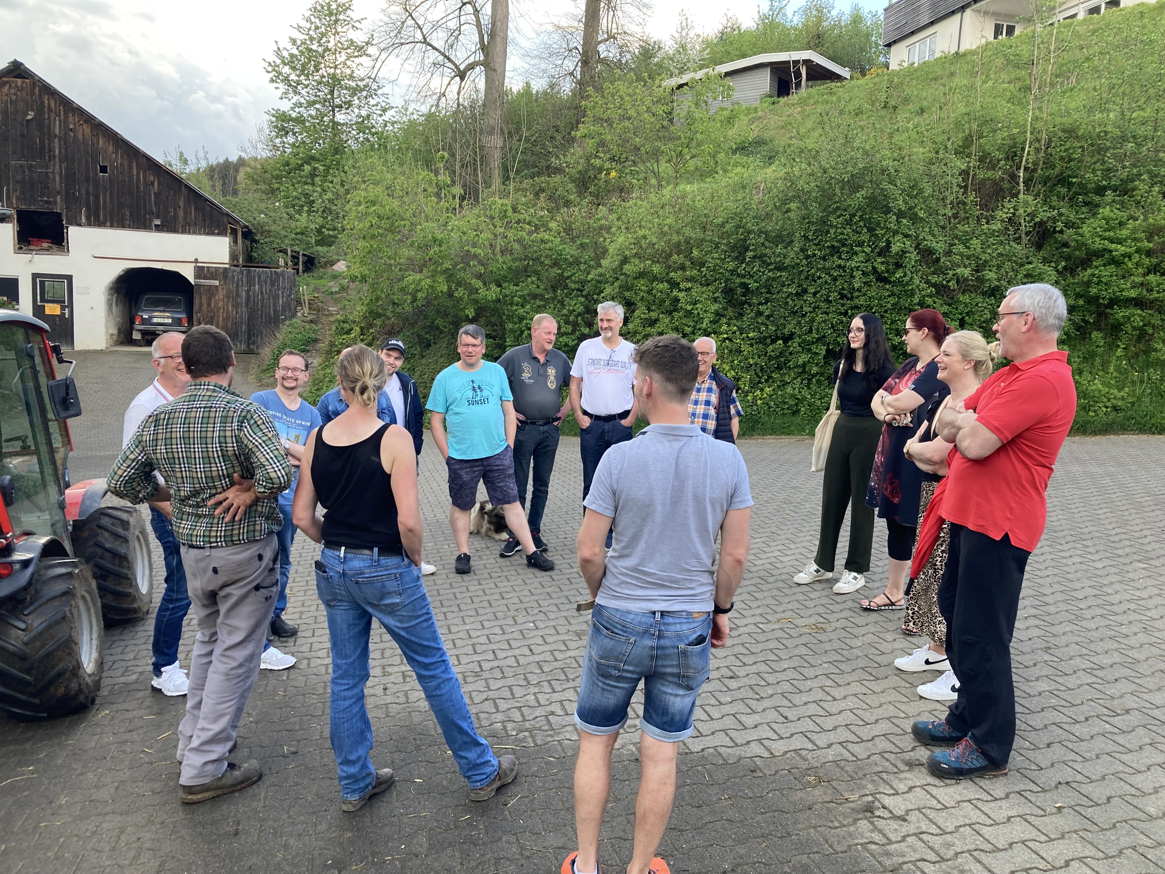 Die Kommunalpolitiker gewannen interessante Einblicke. von privat